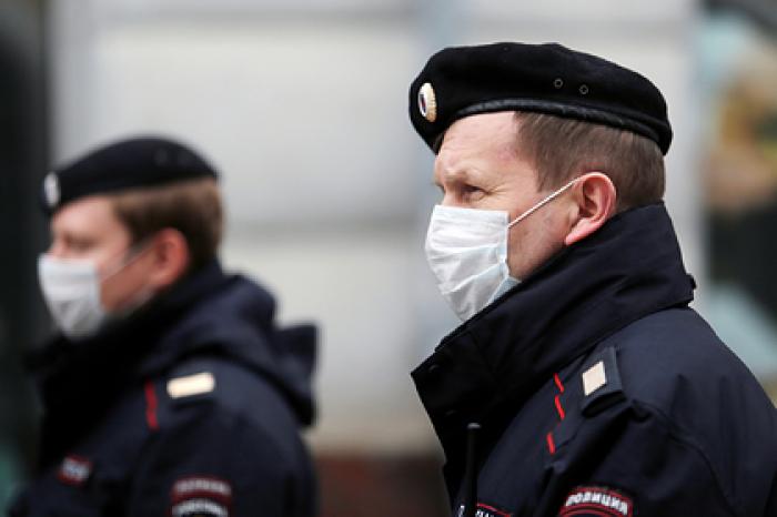 Российские регионы начали изолировать прибывающих из Москвы и Петербурга