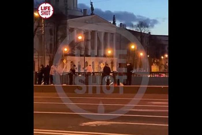 Российские рыбаки продолжили ловлю несмотря на самоизоляцию