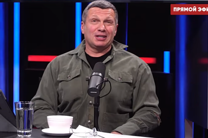 Соловьев обозвал Уткина мразью и понасмехался над его лишним весом