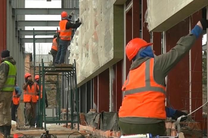 Строители медцентра при Минобороны заразились коронавирусом