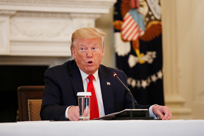 Трамп обвинил Китай в попытках помешать ему переизбраться