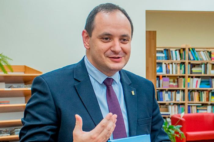 Украинский мэр оправдался за требование «запаковать и вывезти» цыган из города