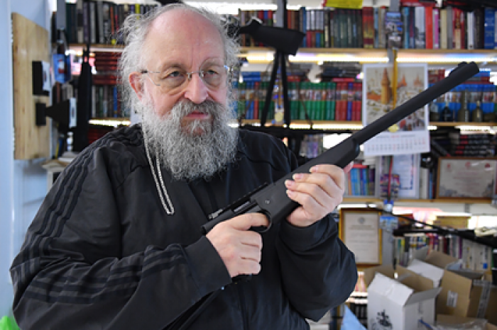 Вассерман пожалел о пожизненном отказе от секса