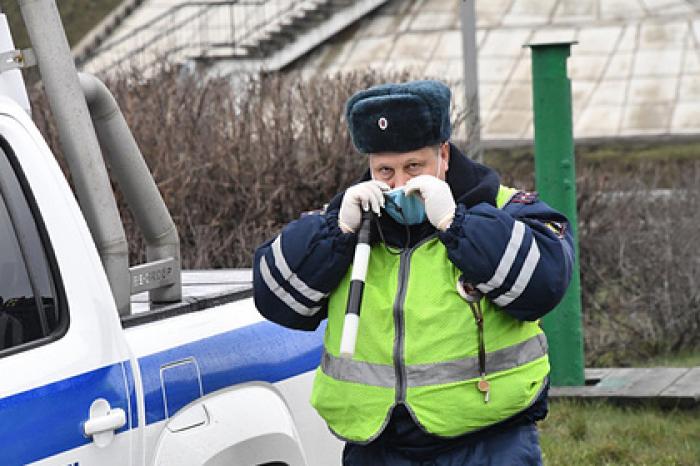 В МЧС пояснили рекомендацию снимать маски на улице