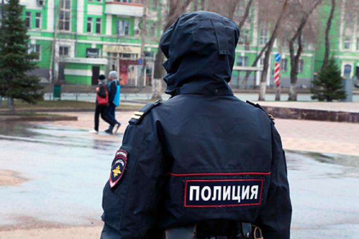 Задержание кричащих от страха детей российскими полицейскими попало на видео