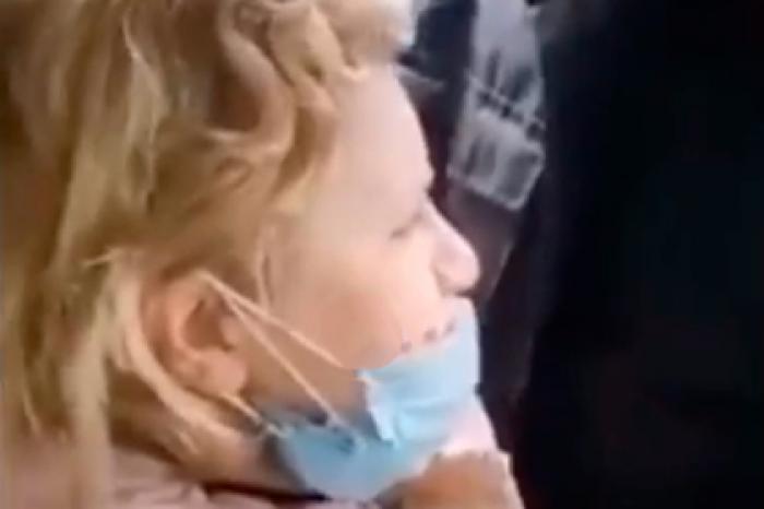 Жестко задержанную за выход из дома москвичку попытались положить в психбольницу