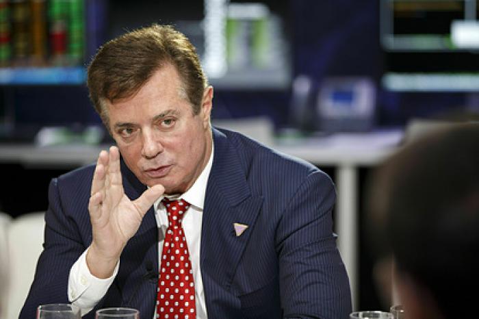 Бывшего помощника Трампа выпустили из тюрьмы из-за коронавируса