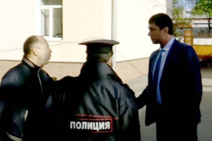 Чиновник унизил россиянина за требование соблюдать самоизоляцию и попал на видео