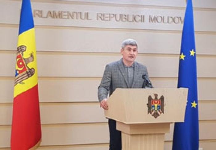 ДЕМПАРТИЯ ВЫСТУПАЕТ ЗА СКОРЕЙШЕЕ ВЫПОЛНЕНИЕ УСЛОВИЙ, НЕОБХОДИМЫХ ДЛЯ ПОЛУЧЕНИЯ ВТОРОГО ТРАНША ОТ ЕС