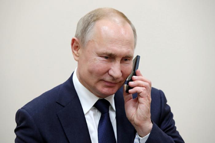 Джонсон заявил Путину о решающем вкладе Советского Союза в Победу