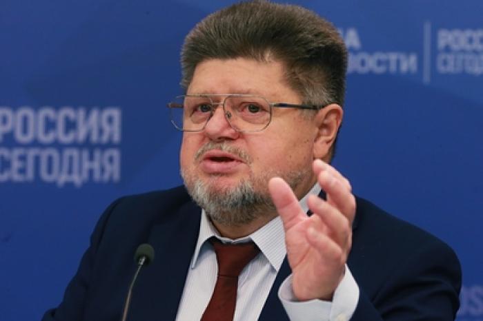 Главный нарколог предложил закрепить возраст продажи алкоголя в Конституции