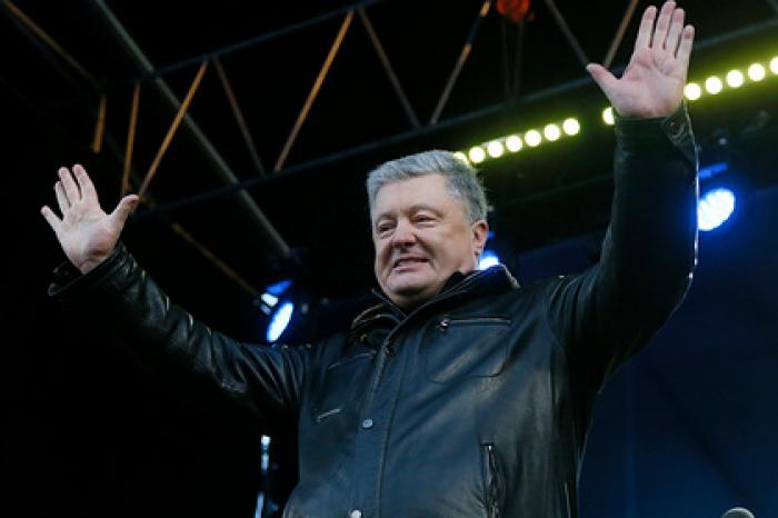 Порошенко прогулял допрос и отправился на свою выставку картин