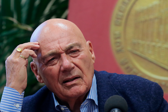 Познер объяснил спад интереса россиян к телевидению