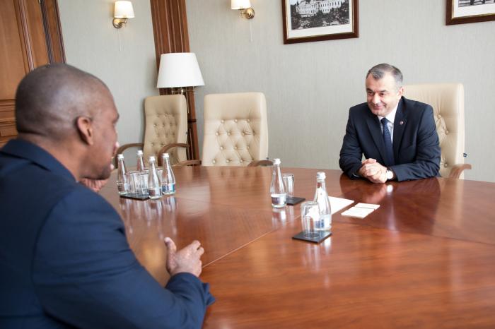 Премьер-министр Ион Кику провел беседу с послом США