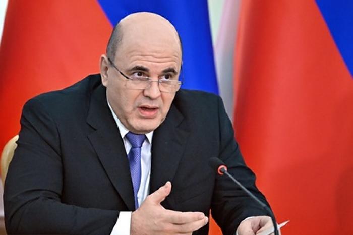 Приютившим сирот и стариков россиянам назначили выплаты