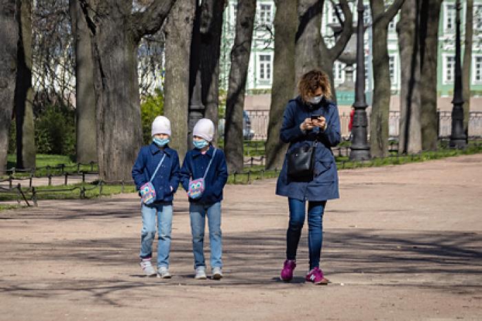 Россиянам раскрыли секреты воспитания детей на самоизоляции