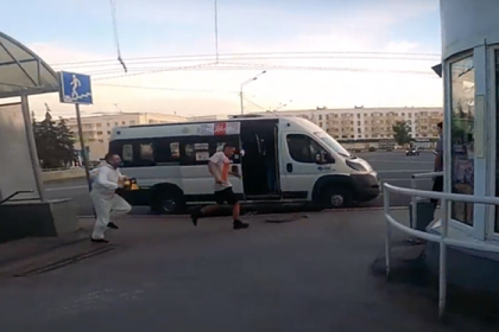 Россиянин с бензопилой погонялся за людьми без масок