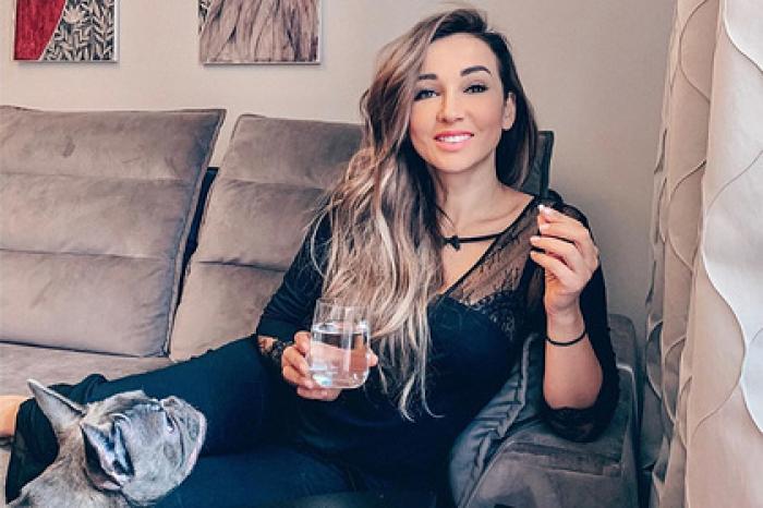 Российская телеведущая объяснила отказ от «бесполезных» масок во время пандемии