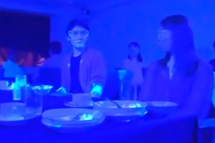 Скорость распространения коронавируса от человека к человеку показали на видео