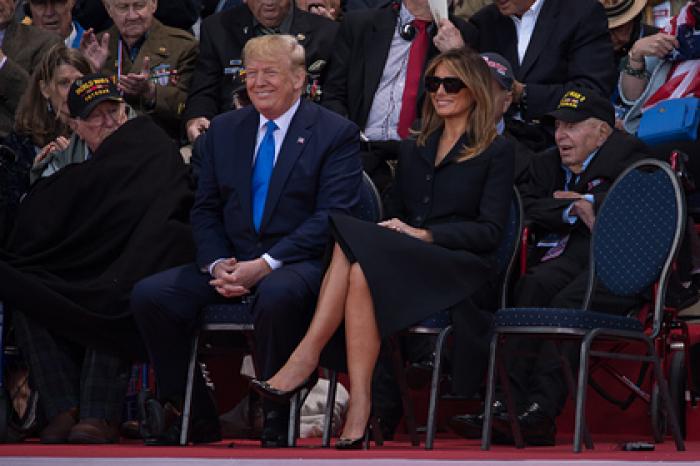Трамп проигнорировал антикоронавирусные меры и встретился с ветеранами