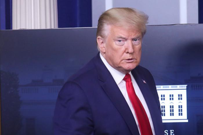 Трамп рассказал о пожертвованных на нужды США годовых зарплатах