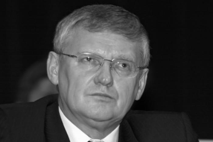 Умер заразившийся коронавирусом бывший российский сенатор