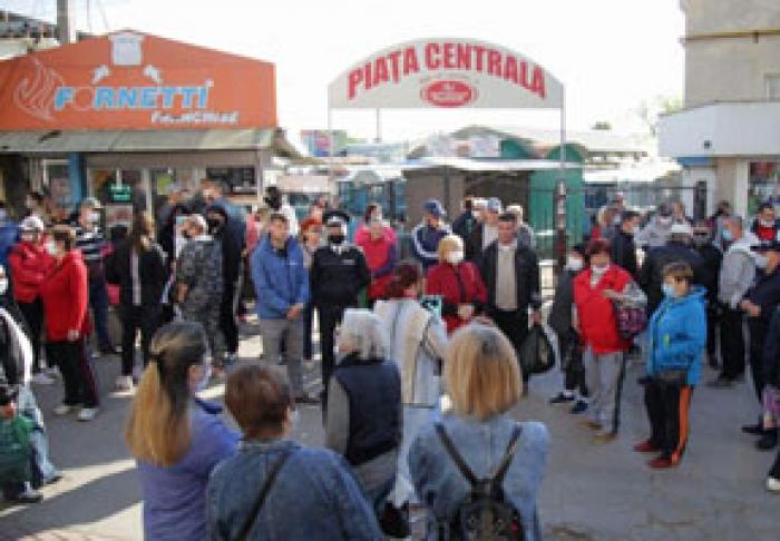 ВОПРЕКИ РЕШЕНИЮ ЦЕНТРАЛЬНЫХ ВЛАСТЕЙ В БЭЛЦЬ ВО ВТОРНИК ОТКРЫЛИ ГОРОДСКИЕ РЫНКИ