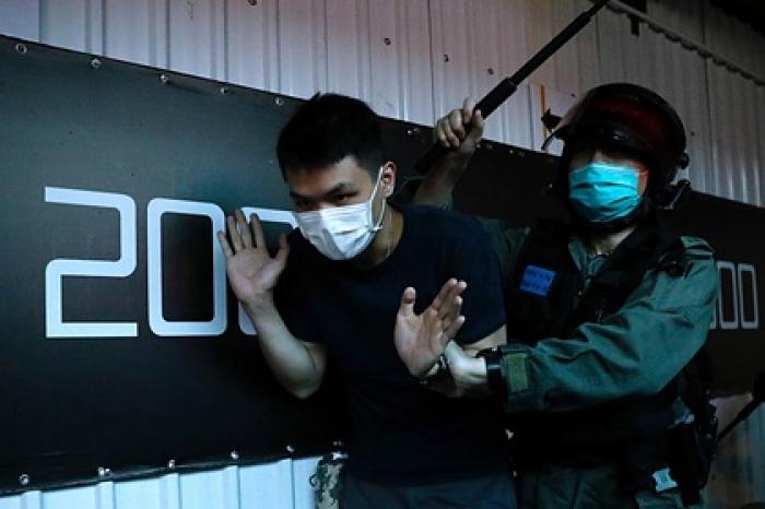 За попытки создать баррикады в Гонконге задержаны 120 протестующих