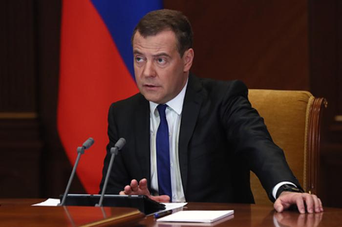 Медведев предупредил о возможном росте преступности среди мигрантов
