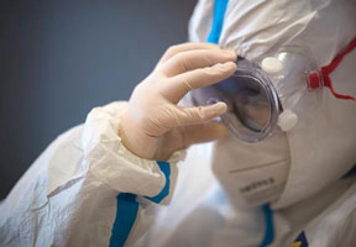 ​МИНУВШЕЙ НОЧЬЮ ЕЩЕ ШЕСТЬ ЧЕЛОВЕК СКОНЧАЛОСЬ ОТ КОРОНАВИРУСА - МИНЗДРАВ