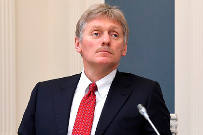 Песков в машине проголосовал по поправкам к Конституции