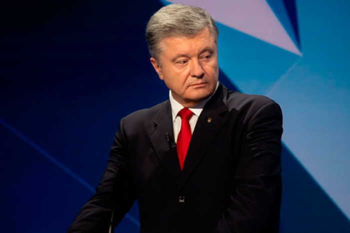 Порошенко оставили без депутатских выплат за прогулы