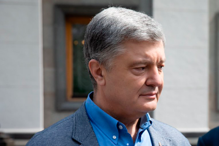 Порошенко вызвали на допрос по делу о переговорах с Байденом