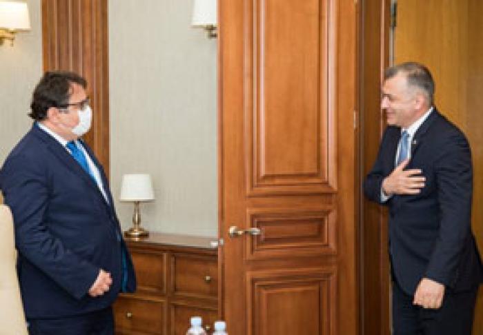 ПРЕМЬЕР-МИНИСТР РМ ОБСУДИЛ С ГЛАВОЙ ДЕЛЕГАЦИИ ЕВРОСОЮЗА ХОД ВЫПОЛНЕНИЯ УСЛОВИЙ ДЛЯ ПОЛУЧЕНИЯ МАКРОФИНАНСОВОЙ ПОМОЩИ ЕС