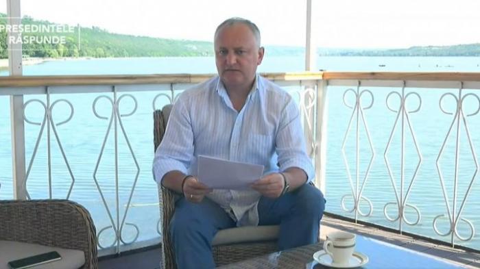 Президент Игорь Додон, вернувшись из Москвы, самоизолировался на вилле в Голерканах