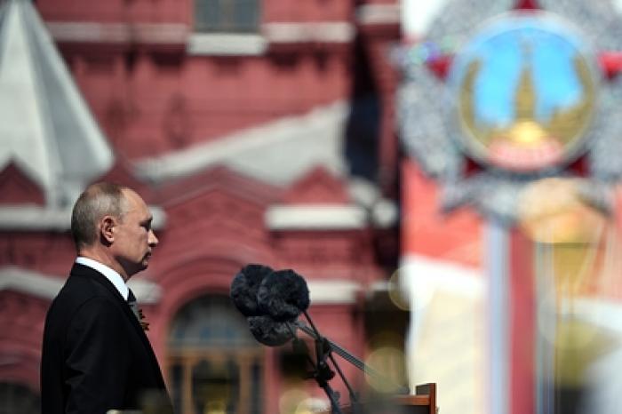 Путин поднял тост за будущие победы