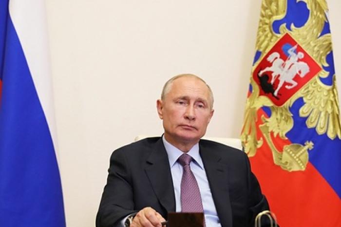 Путин понадеялся на минимальные потери экономики от коронавируса
