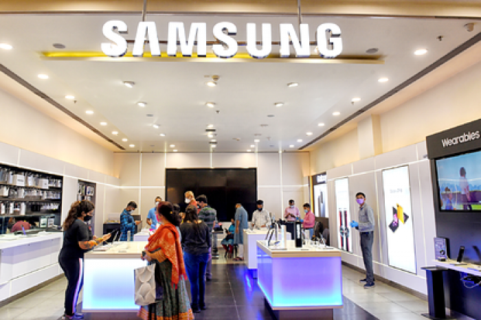 Смартфоны Samsung рекордно подорожали