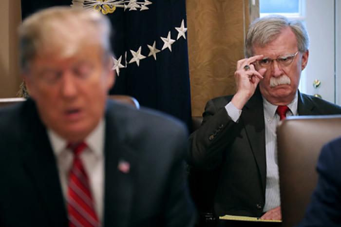 Трамп оценил книгу Болтона