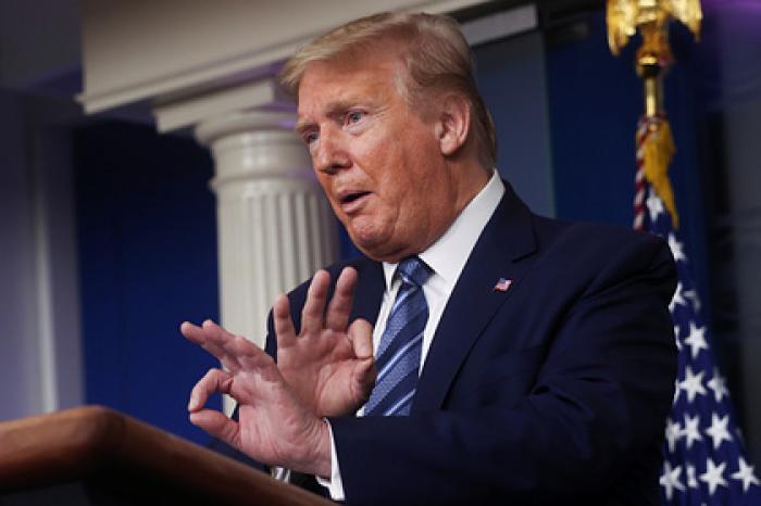 Трамп ввел ограничения на выдачу рабочих виз