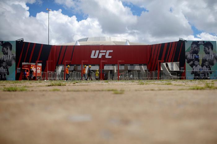 UFC анонсировал бой между россиянином и украинцем