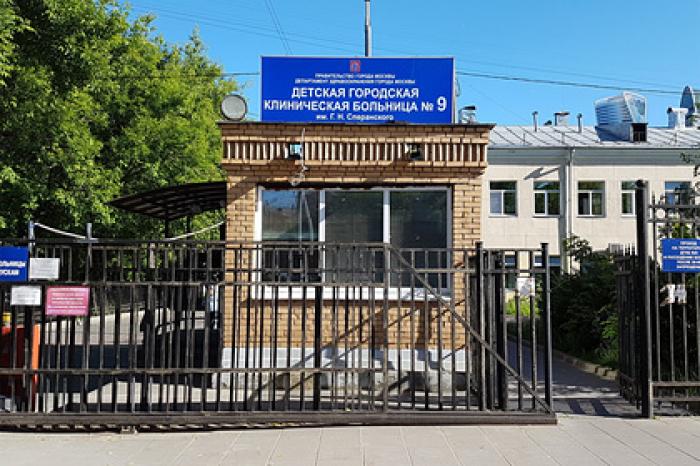 В России девочка два месяца проходила с застрявшим в бронхе арахисом