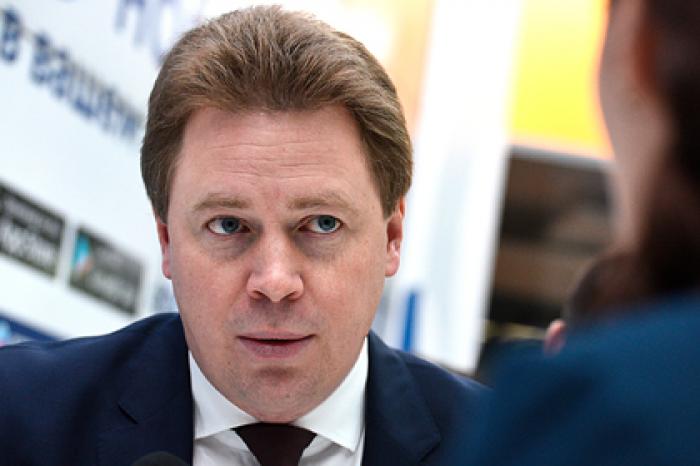 В России оштрафовали обматерившего людей в аэропорту уволенного замминистра