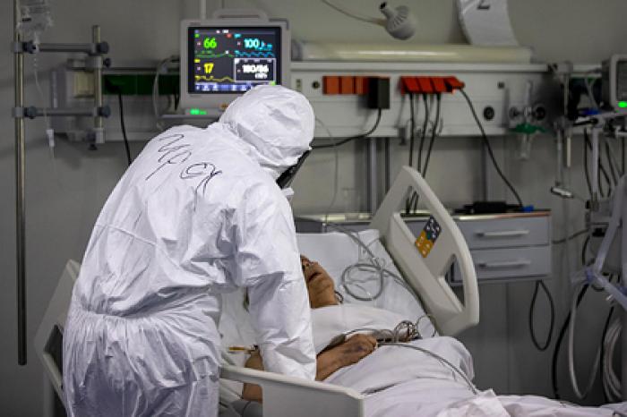 Число случаев заражения коронавирусом в России превысило 739 тысяч