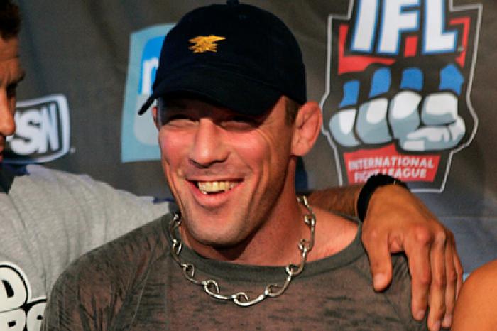 Члена Зала славы UFC арестовали за пьяное вождение