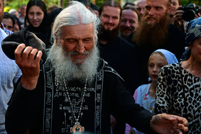 Епархия усмотрела нарушение канона в допуске до служения опального священника