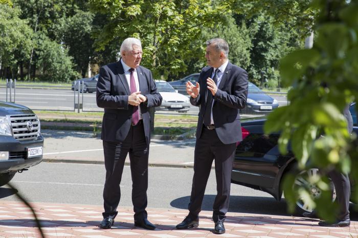 Ion Chicu a vizitat Ambasada Republicii Moldova în Republica Belarus