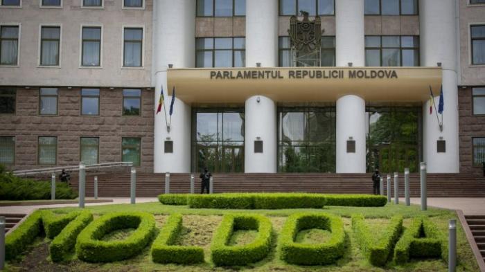Коронавирус в парламенте: COVID-19 обнаружили у сотрудника кабинета фракции ПДС