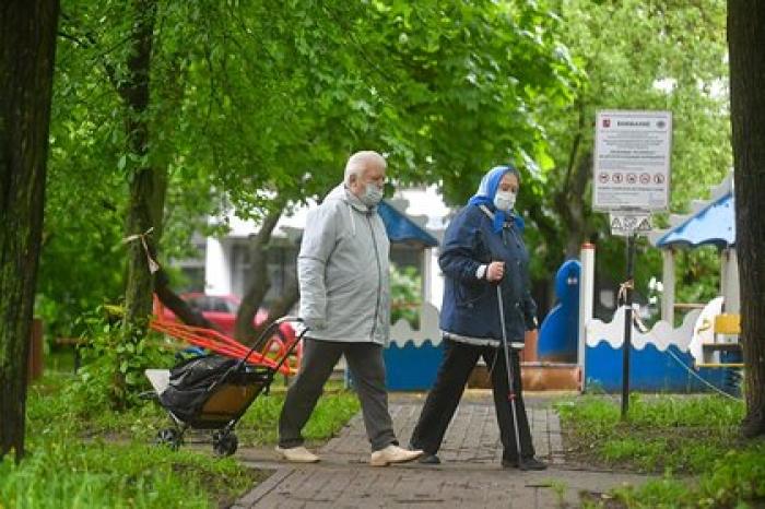 Названы повышающие риск заражения коронавирусом факторы