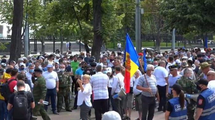 Новые протесты у парламента: ветераны войны на Днестре вновь вышли на улицы (ВИДЕО)